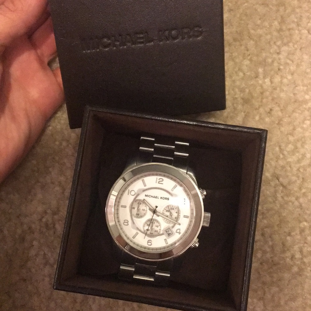 MICHAEL KORS Silver Oversized Runway Watch -unisex